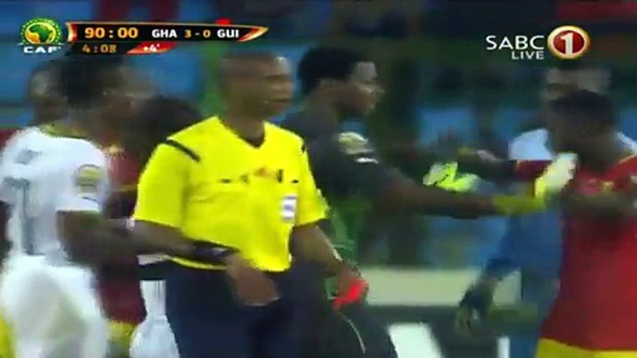 تدخل عنيف من حارس غينيا على جيان