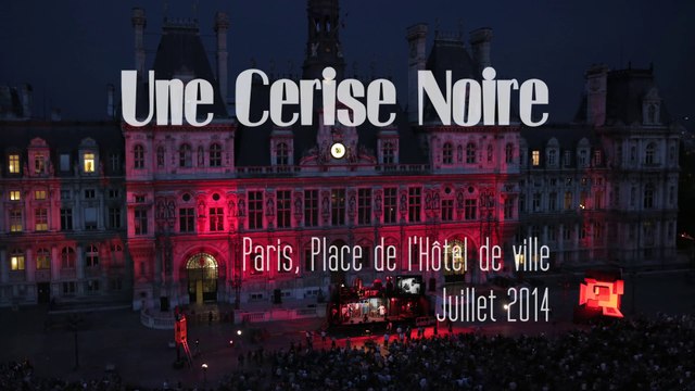 Une Cerise Noire à Paris, Place de l'Hôtel de Ville - juillet 2014 (Art'R)