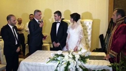 Sel çiftinin şahidi Hacıosmanoğlu oldu