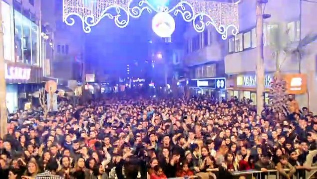 Akhisar Alışveriş Festivali Erdem Kınay & Merve Özbey