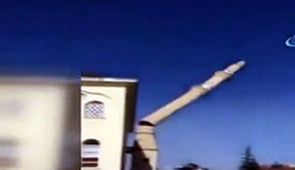 AFYON'da LODOS, MİNARELERİ DEVİRDİ