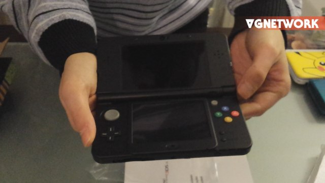 Unboxing New Nintendo 3DS