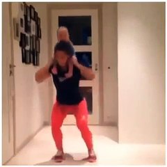WWW.DOWNVIDS.NET-AWESOME FITNESS MOM!