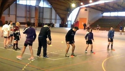 SAXV M14 passe  rugby  en gymnase