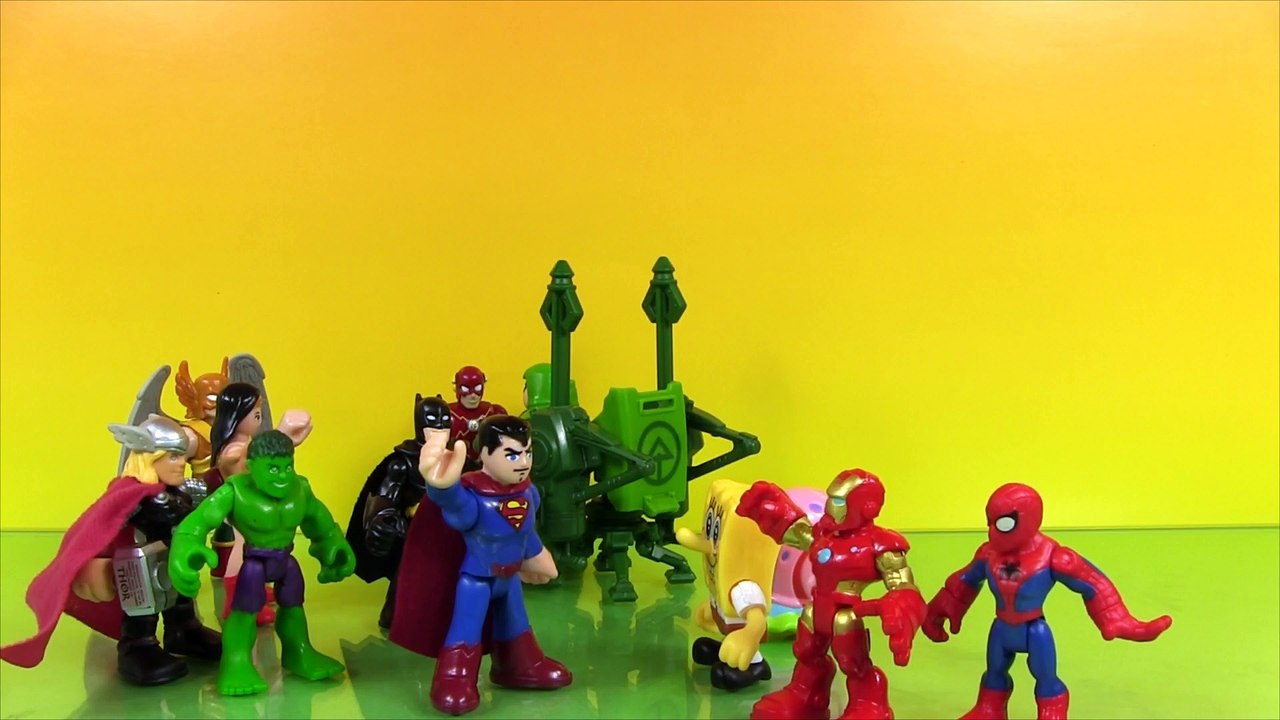 Imaginext Batman's Surprise: with Superrman, Green Arrow, Spongebob, Cinderella, and Many More!