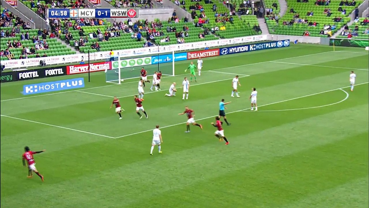 Australien: Irrer Sumo-Jubel bei Freistoßtor