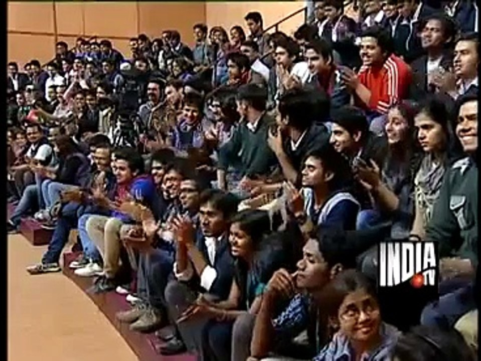 کیسے بتاوں میں تمہیں میرے لیے تم کون : لائیو سننے کا مزہ لیجیے