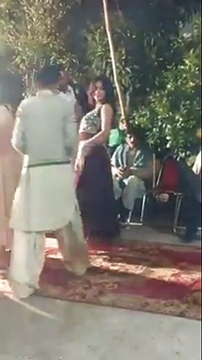 band kamray may pyar karay gay