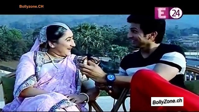 Siddhant Ne Mata Ji Ko Diya Surprise!! - Sasural Simar Ka - 2nd Feb 2015