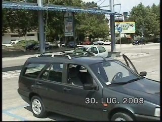 Cu masina in fata Garii de Cassino