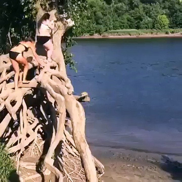 New Funny Video (Fat Woman fall badly)