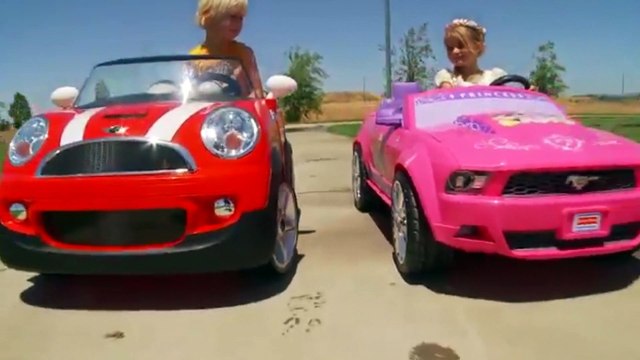 سباق سيارات أطفال بين الموستانج والميني كوبر - video Dailymotion