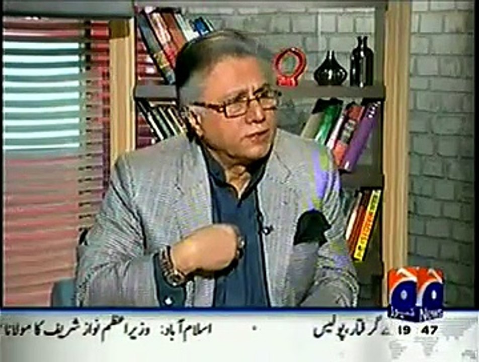 Hassan Nisar Calls Himself 'Ullo Ka Patha' in a Live Show, But Why ??