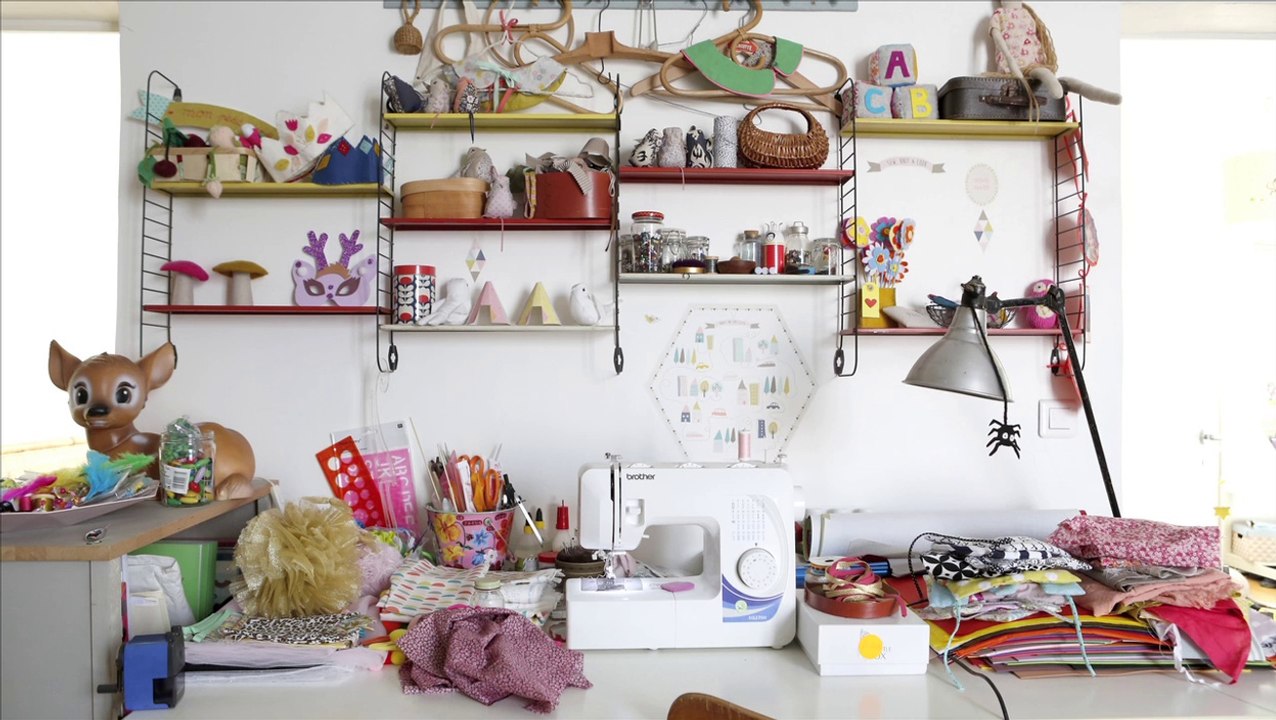 Portrait d'Agathe de Frayssinet-Orhan (Little Honey Pie) pour ses nouveaux livres Déco à suspendre et Coussins aux éditions Le Temps Apprivoisé