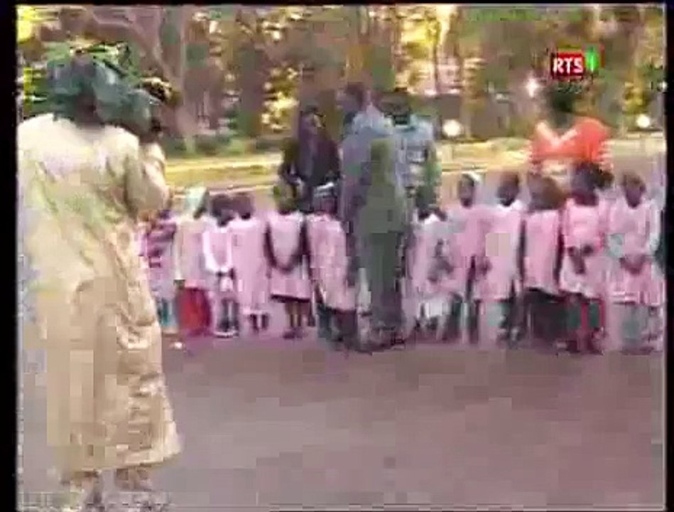 Cérémonie de levée des couleurs tous 1ers lundi du mois