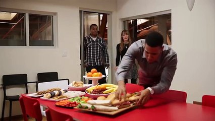 Awkward Things You Do When You're Hungry