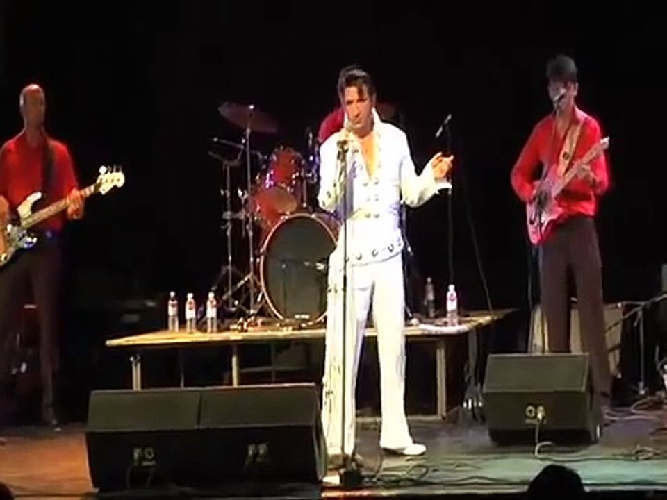 Will Debley performing Thats Alright Mama at Elvis Week 2008 video