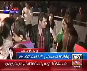 Mubasher Luqman kissing a Girl on a Live TV