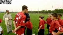 Cristiano Ronaldo Shows His Skills After Joining Manchester United In 2003 & Teaches Jesse Lingard