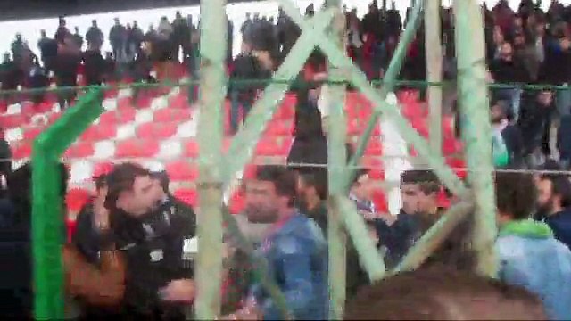 Amatör maçta ortalık savaş alanına döndü