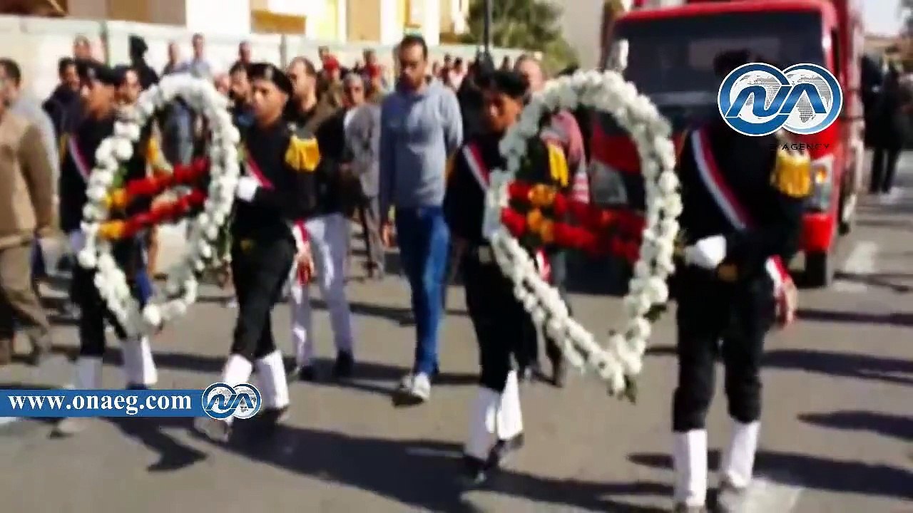 قيادات أمن السويس والجيش الثالث يودعون شهيد تفجير مبنى إدارة تأمين الطرق
