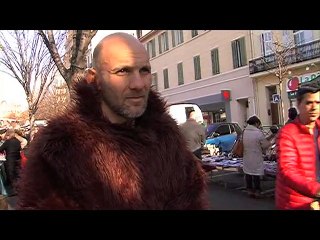 L'ours vert, invitation à un vote écologique.