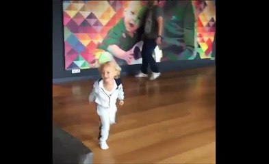 Neymar se divierte entrenando a su hijo FC Barcelona