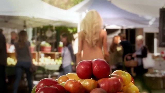 Carls Jr. Too Hot for Tv - Super Bowl