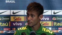 Baran desafia Neymar a fazer embaixadinhas com bola de futebol americano