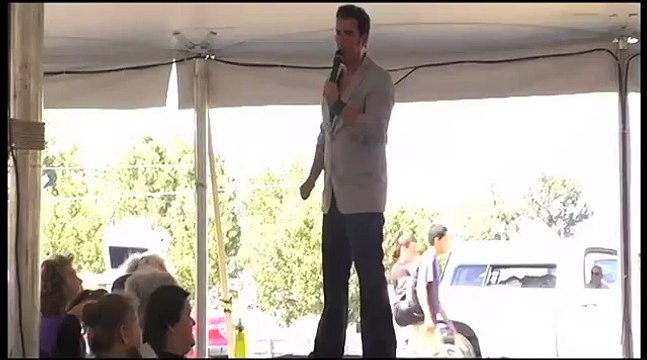 Franz Goovaerts sings If I Can Dream at Elvis Week 2011 video
