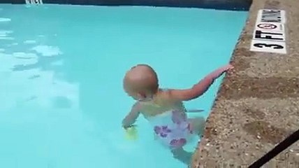 16 Months Old Baby Swims!