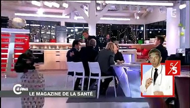 Malaise de Patrick Cohen en direct