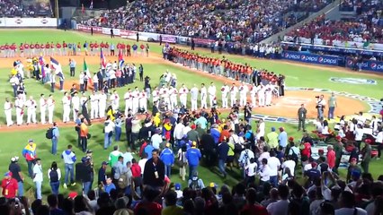 Nicolás Maduro abucheado en la Serie Del Caribe 2015