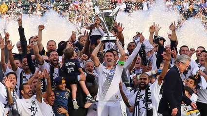 Obama welcomes Los Angeles stars to the White House