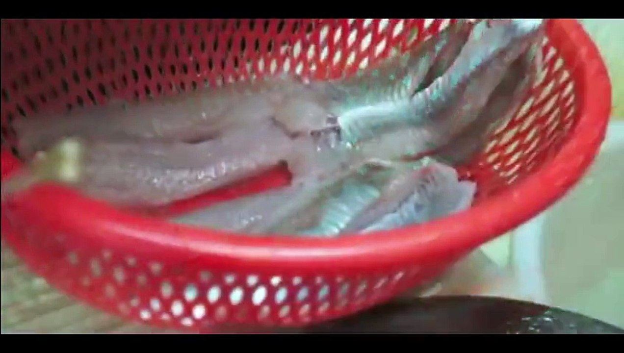 How to prepare fish paste for cooking？