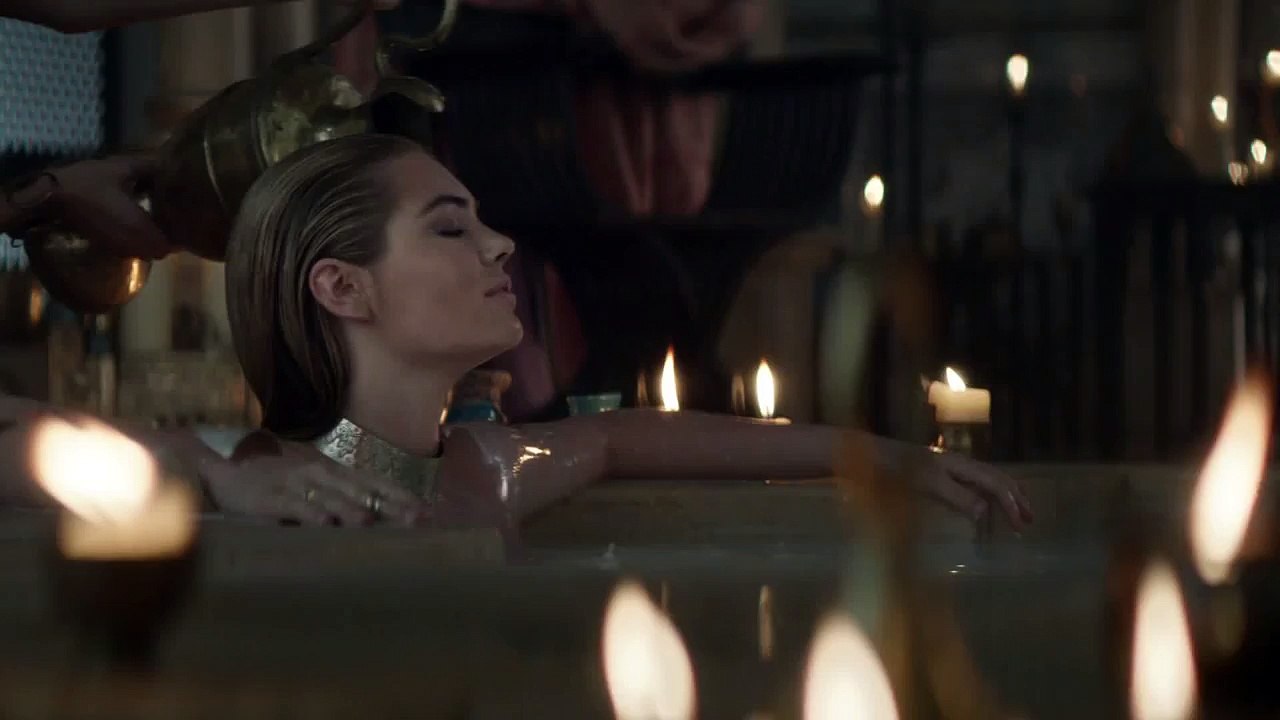Game of War - 2015 Super Bowl Commercial 'Who I Am' ft. Kate Upton