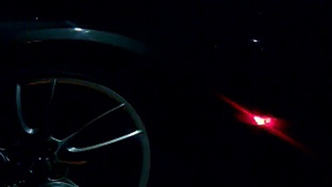 2011 Ford Mustang GT startup + revs