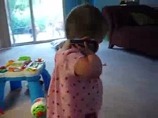 Hilarious Baby Talking On The Phone(funny video)