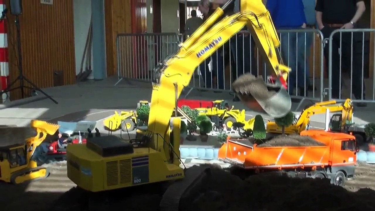KOMATSU BAGGER