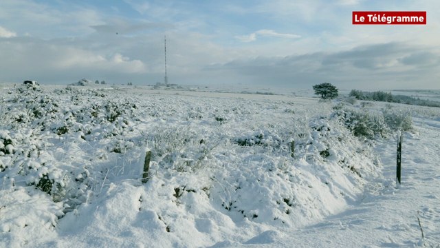 Neige. Blancheur et belles lumières sur les Monts-d'Arrée