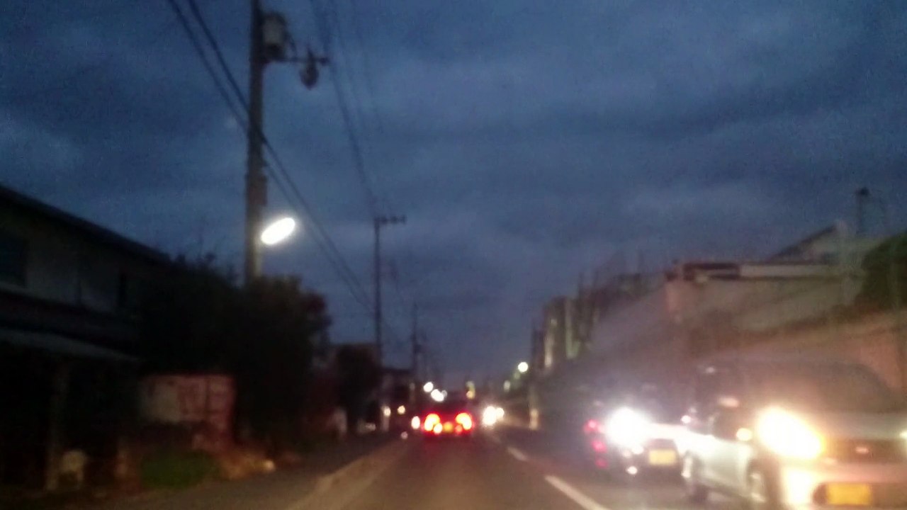 【ドライブビデオ】明石市大久保の道路を北に走る　①　　[drive video] lie across the road of Okubo, Akashi-shi in the north
