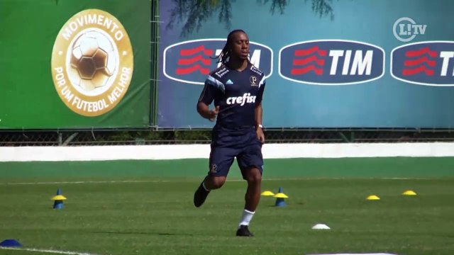 Recém- chegados do Santos, Arouca e Aranha já treinam na Academia de Futebol