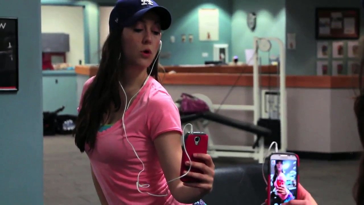 Parodie : La salle de sport du futur.