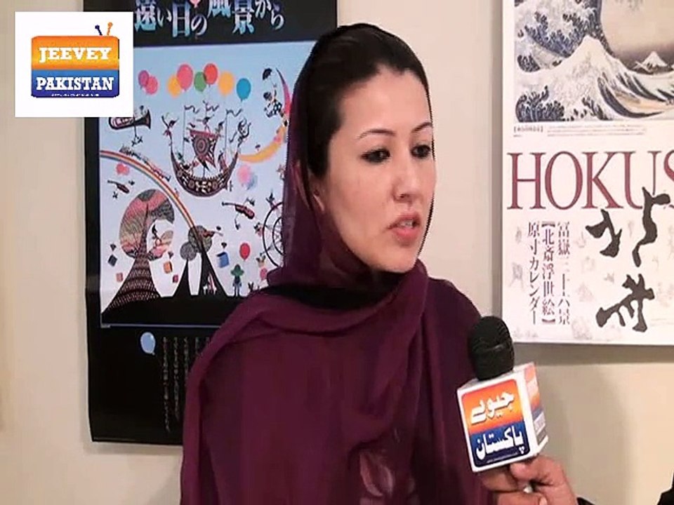 Provincial Minister Madam Hameeda Waheed-ud-din (PML-N) Talked with Naveed Farooqi of Jeevey Pakistan News at Al Hamra Arts Council Lahore.