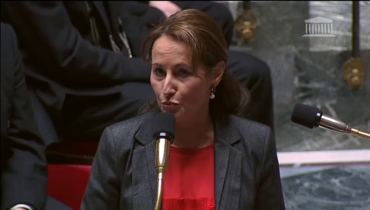 S. Royal répond à une QAG sur la LGV Poitiers - Limoges