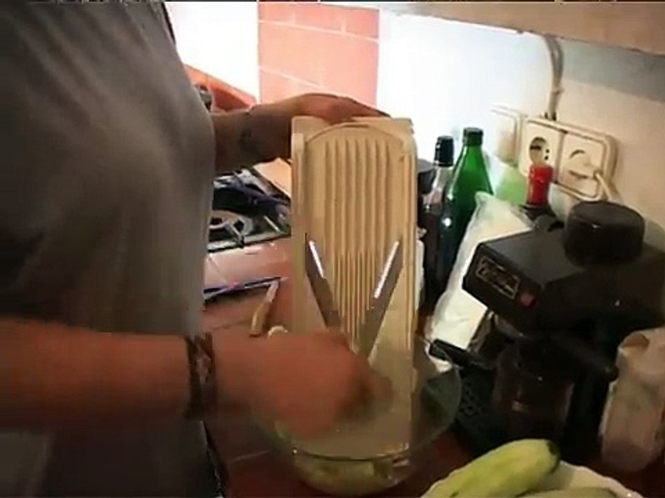 TV3 - Karakia - Gurkensalat (Silvia, Alemanya)