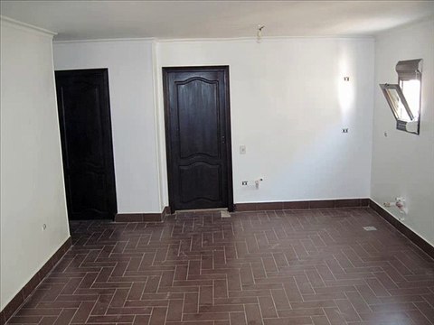 شقه 150متر بالرخصة للبيع بفيصل 160الف بشارع رئيسى ببرج شيك