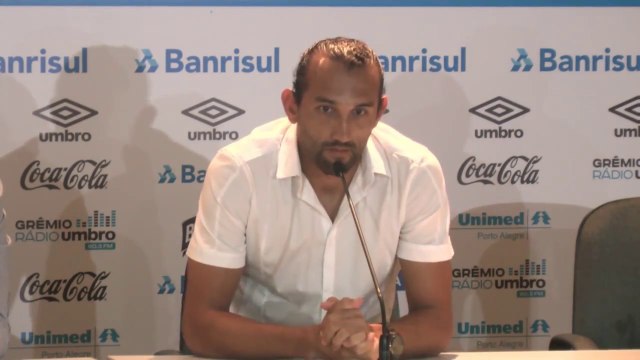 Na despedida, Barcos diz que gostaria de se aposentar no Grêmio