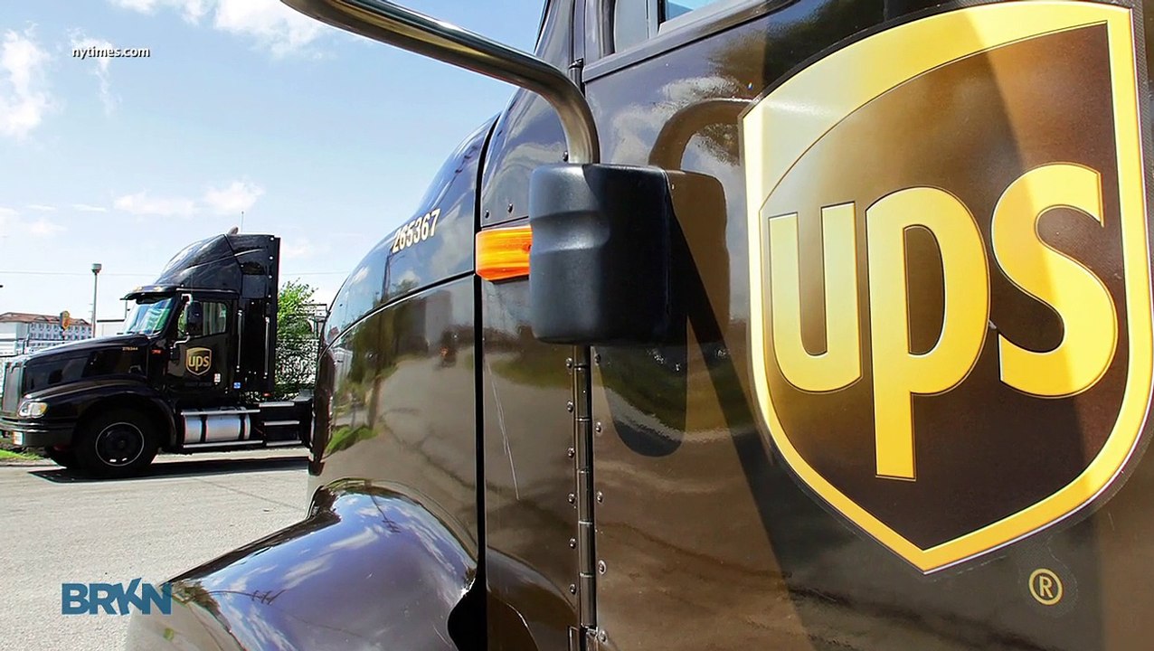 Is This The Worst Deliveryman Ever?