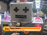 Taller utilizó material de desecho para construir robots